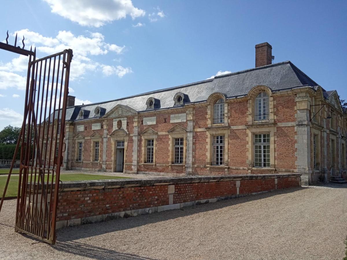 Chateau De La Ferte Saint Aubin Bed & Breakfast Exterior photo
